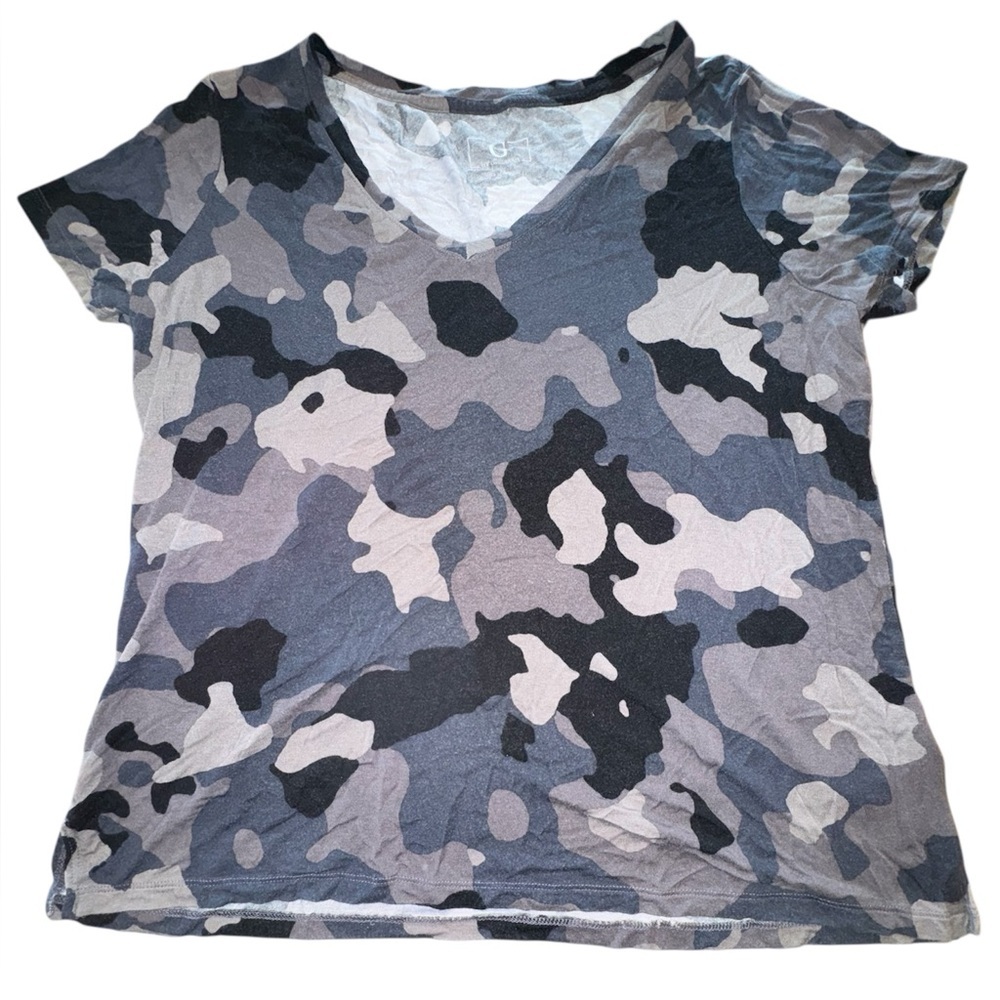 G by Giuliana Gray Camouflage V-Neck Short Sleeve T-Shirt L